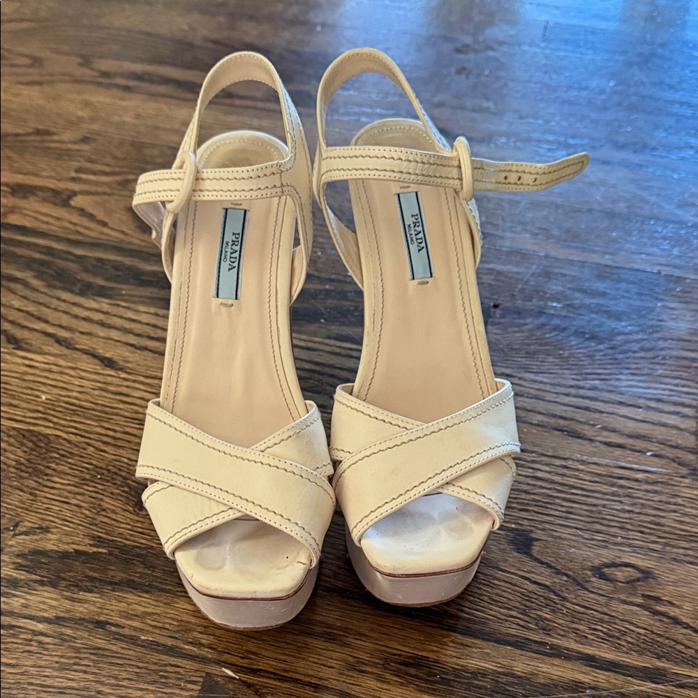 Prada platform heels 38.5 preowned
